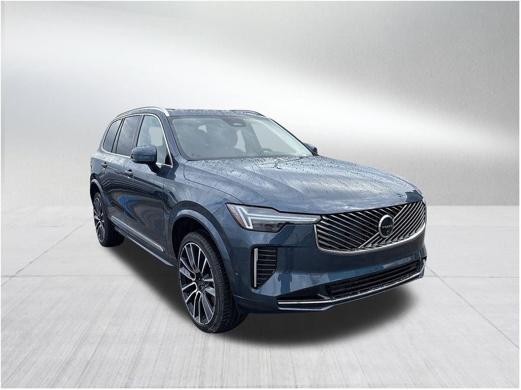 2026 Volvo XC90 B5 Plus