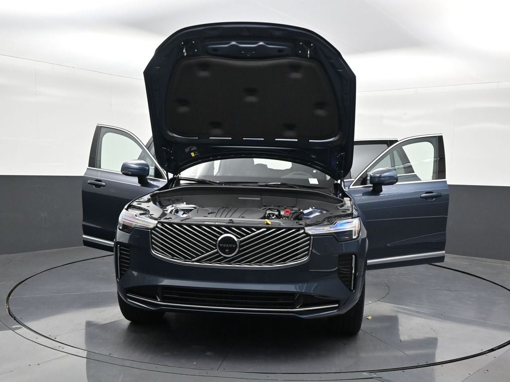 2026 Volvo XC90 B5 Plus
