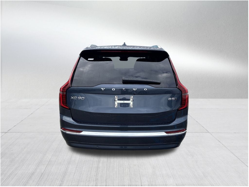 2026 Volvo XC90 B5 Plus