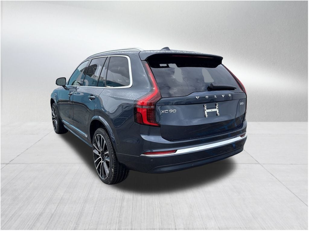 2026 Volvo XC90 B5 Plus