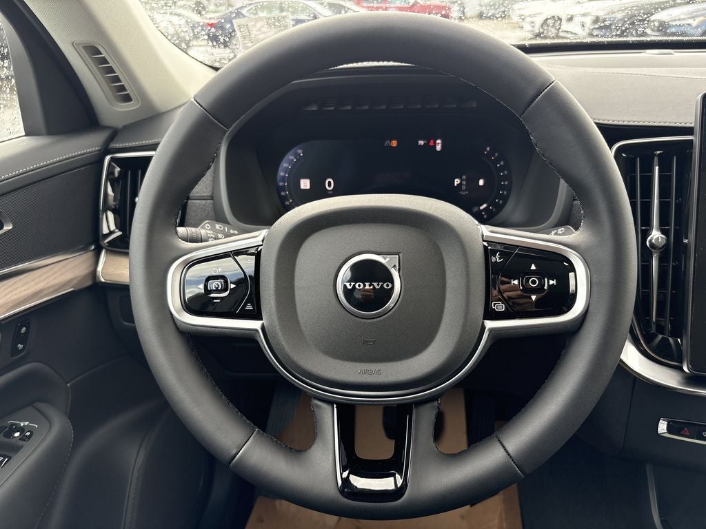 2026 Volvo XC90 B5 Plus