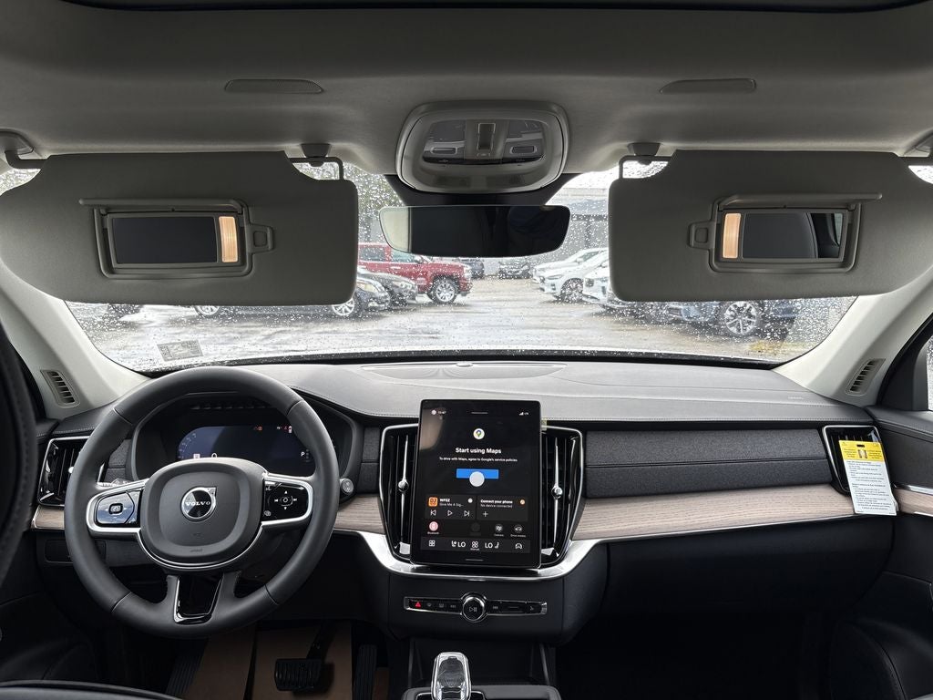 2026 Volvo XC90 B5 Plus
