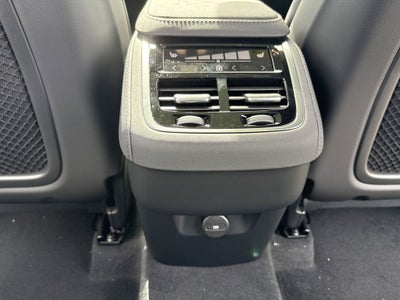 2026 Volvo XC90 B5 Plus