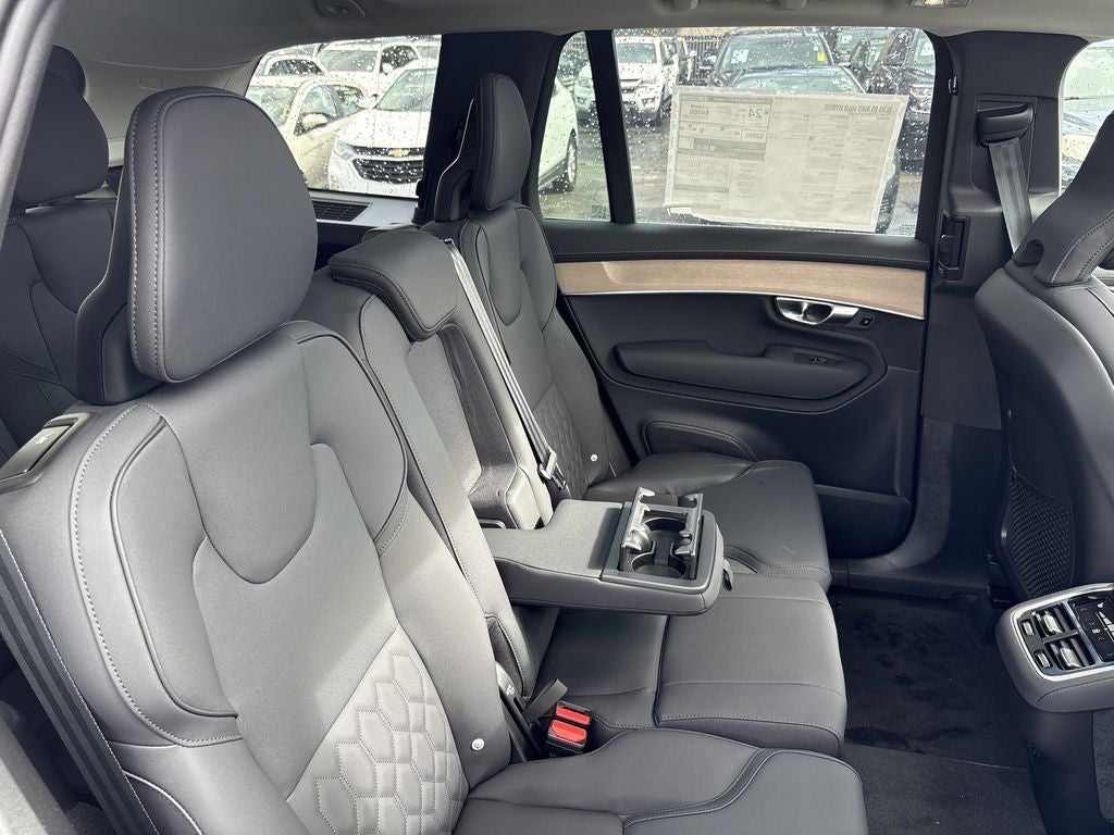 2026 Volvo XC90 B5 Plus
