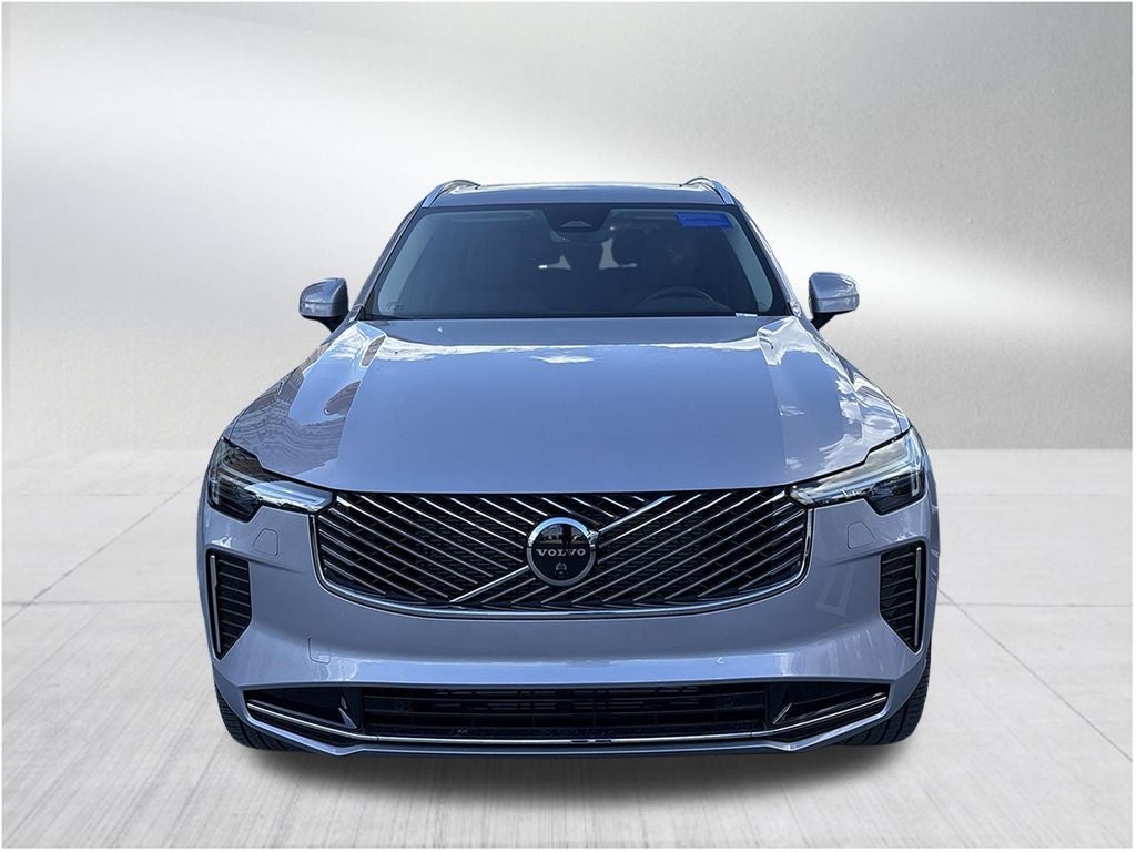2026 Volvo XC90 B5 Plus