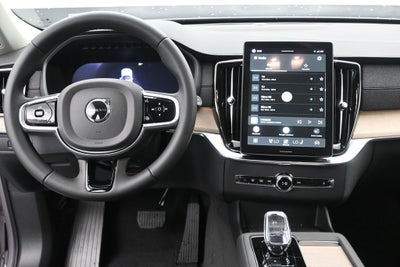 2026 Volvo XC90 B5 Plus