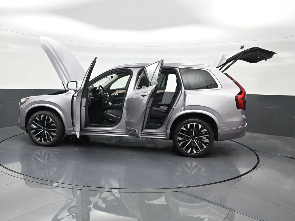 2026 Volvo XC90 B5 Plus