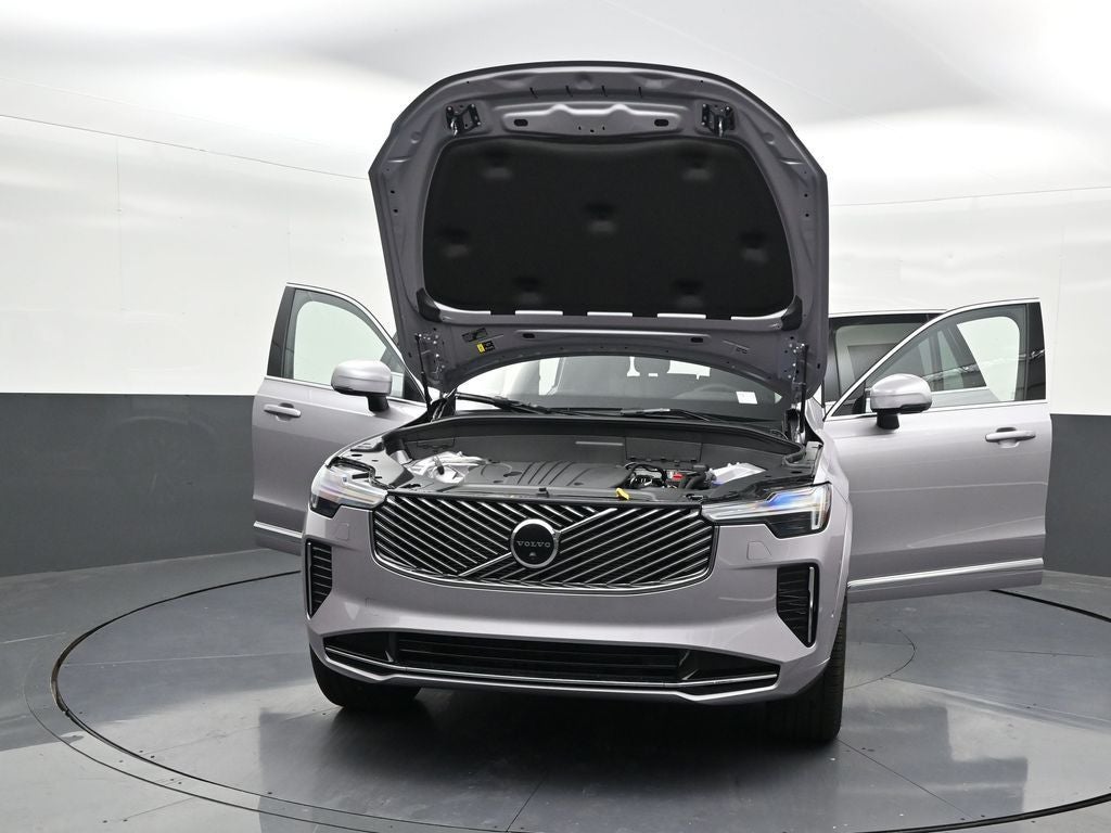 2026 Volvo XC90 B5 Plus