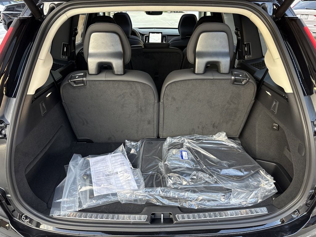 2026 Volvo XC90 B5 Plus