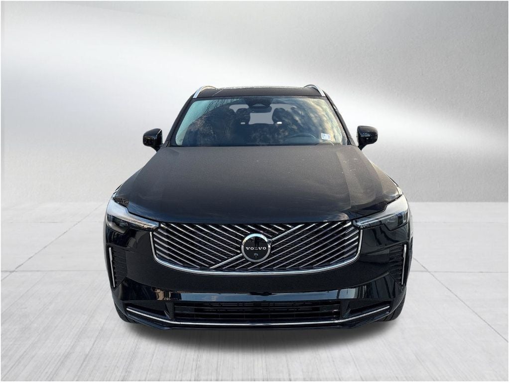 2026 Volvo XC90 B5 Plus