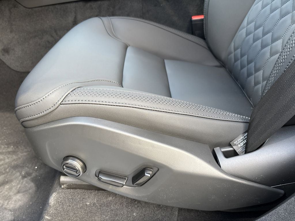 2026 Volvo XC90 B5 Plus