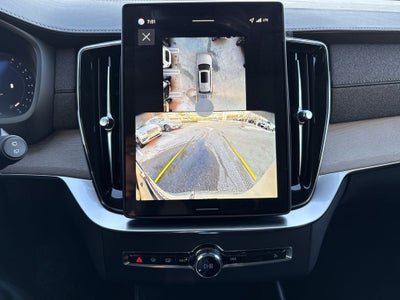 2026 Volvo XC90 B5 Plus