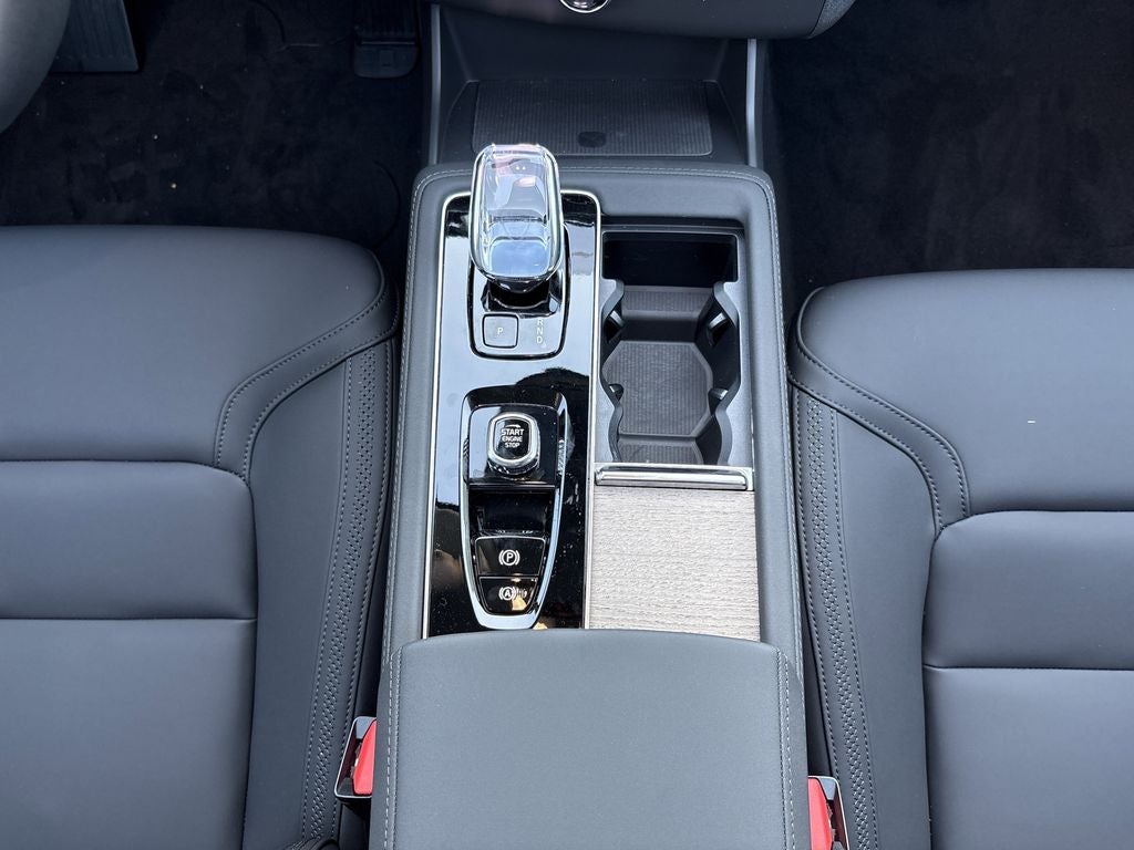 2026 Volvo XC90 B5 Plus