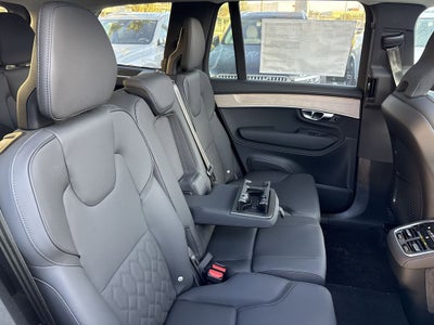 2026 Volvo XC90 B5 Plus