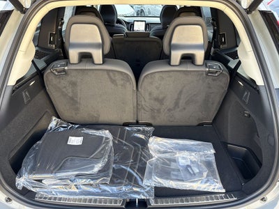 2026 Volvo XC90 B5 Plus