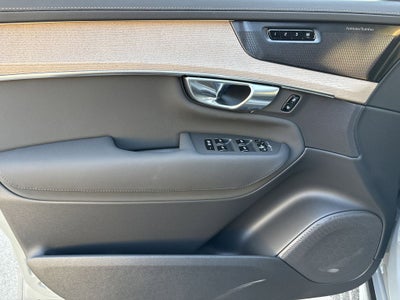 2026 Volvo XC90 B5 Plus