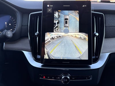 2026 Volvo XC90 B5 Plus