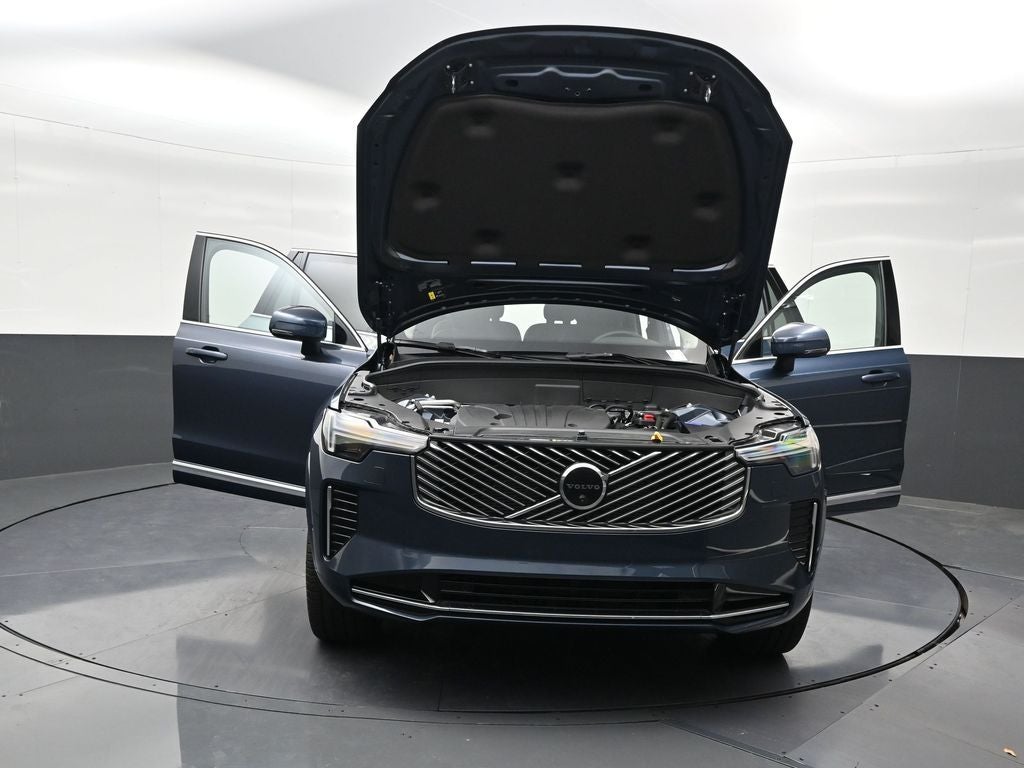 2026 Volvo XC90 B5 Plus