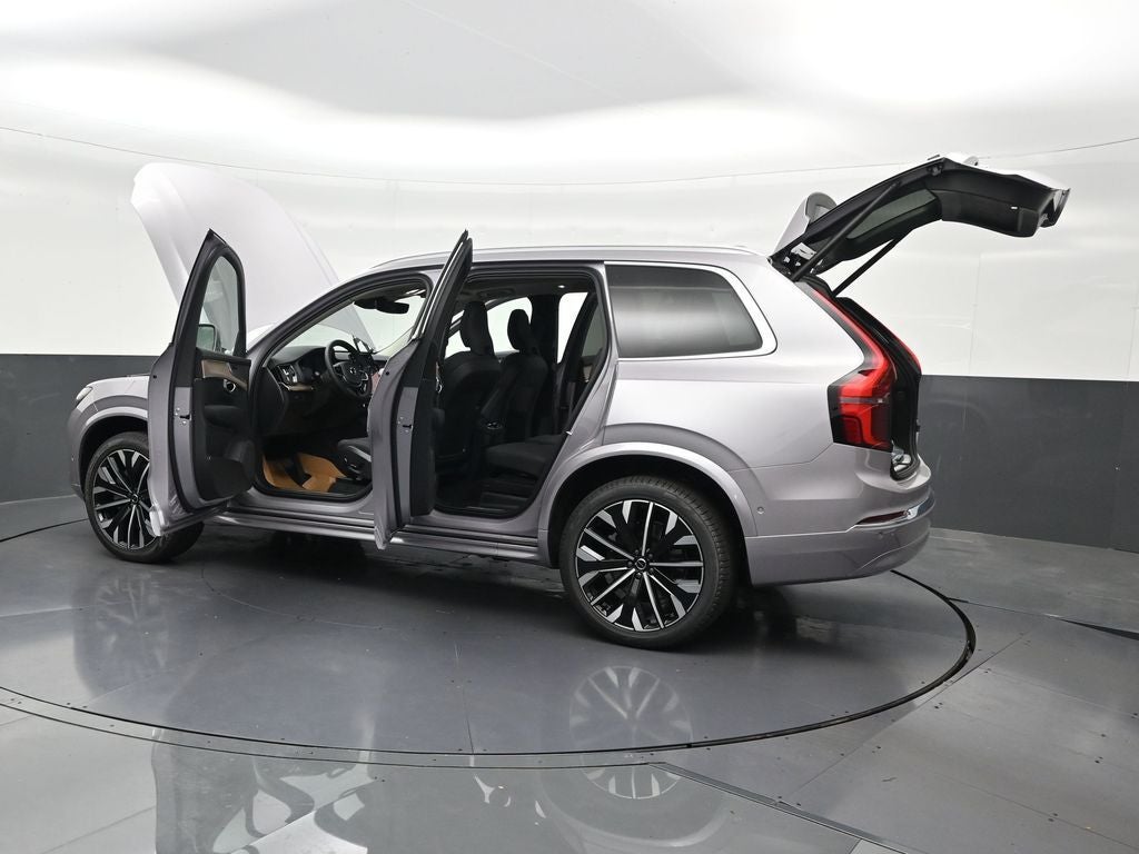 2026 Volvo XC90 B5 Plus