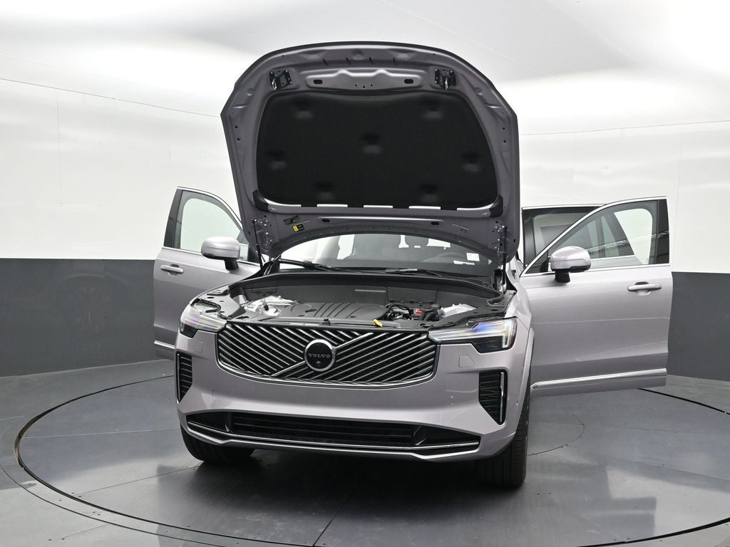 2026 Volvo XC90 B5 Plus