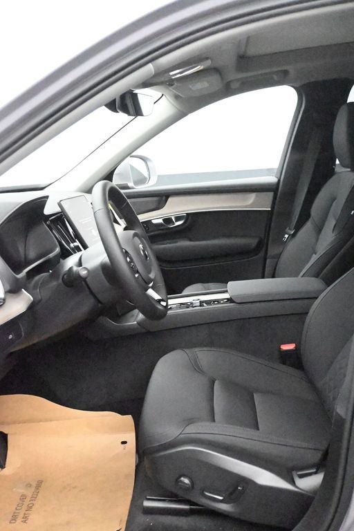 2026 Volvo XC90 B5 Plus