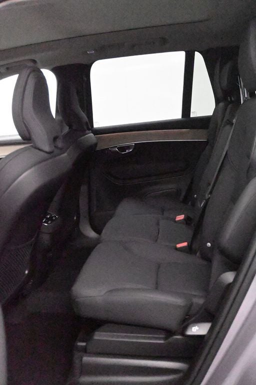 2026 Volvo XC90 B5 Plus