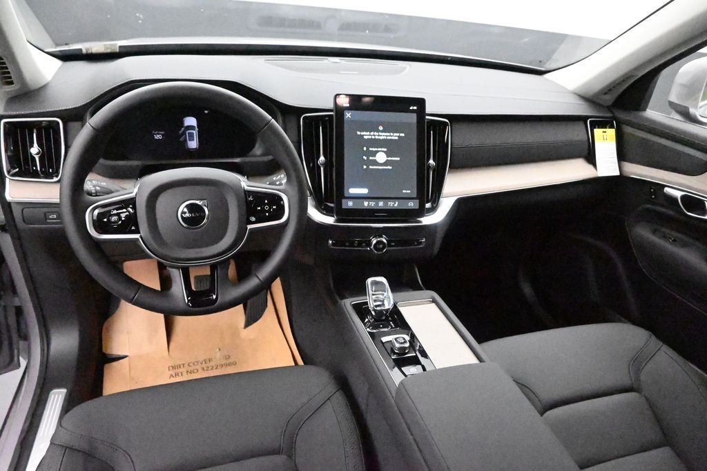 2026 Volvo XC90 B5 Plus