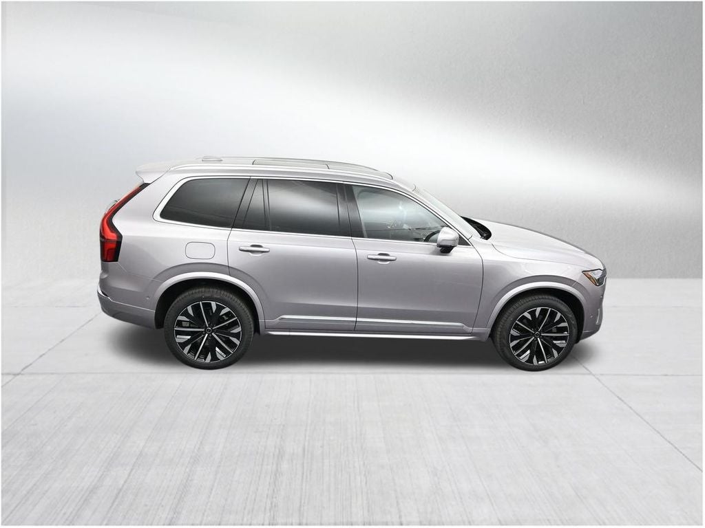2026 Volvo XC90 B5 Plus