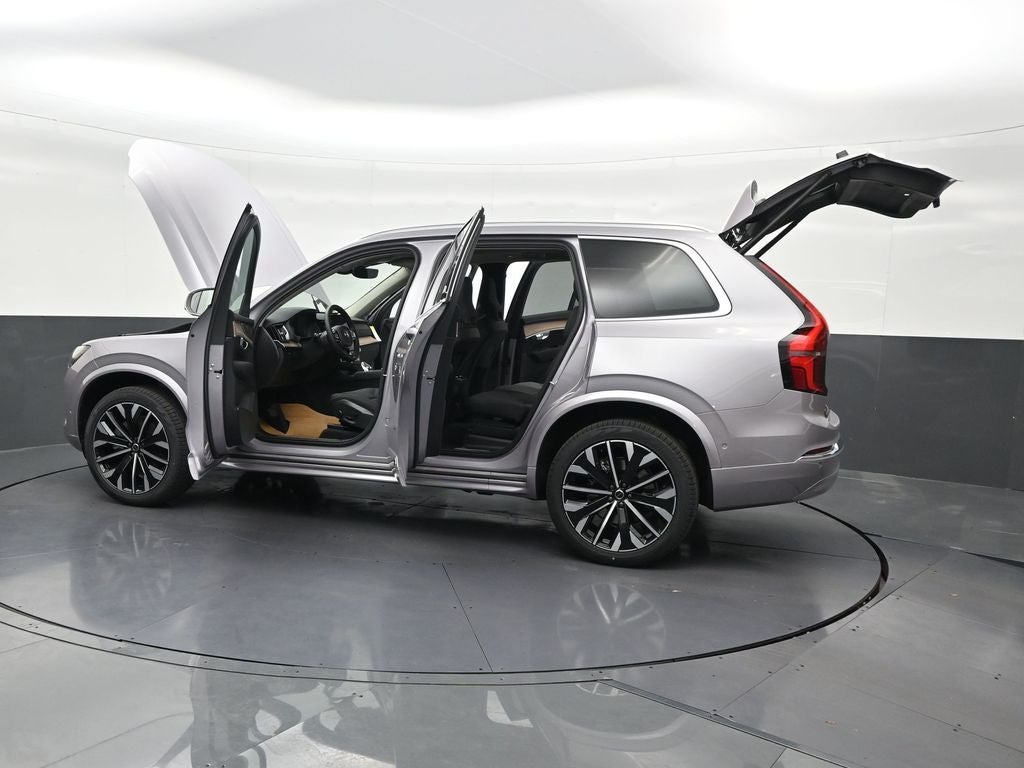 2026 Volvo XC90 B5 Plus