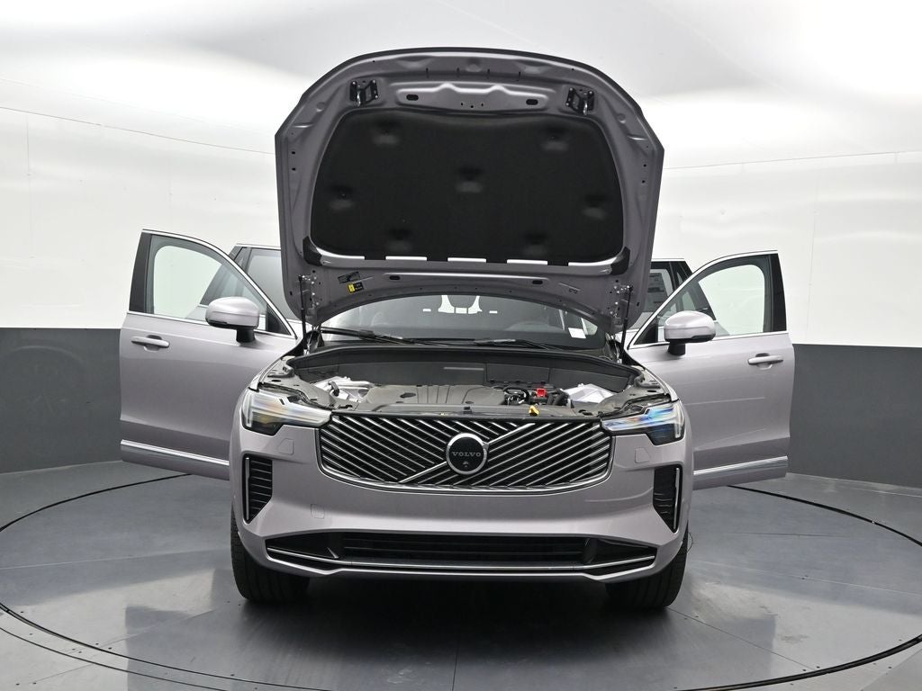 2026 Volvo XC90 B5 Plus