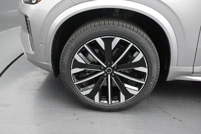 2026 Volvo XC90 B5 Plus