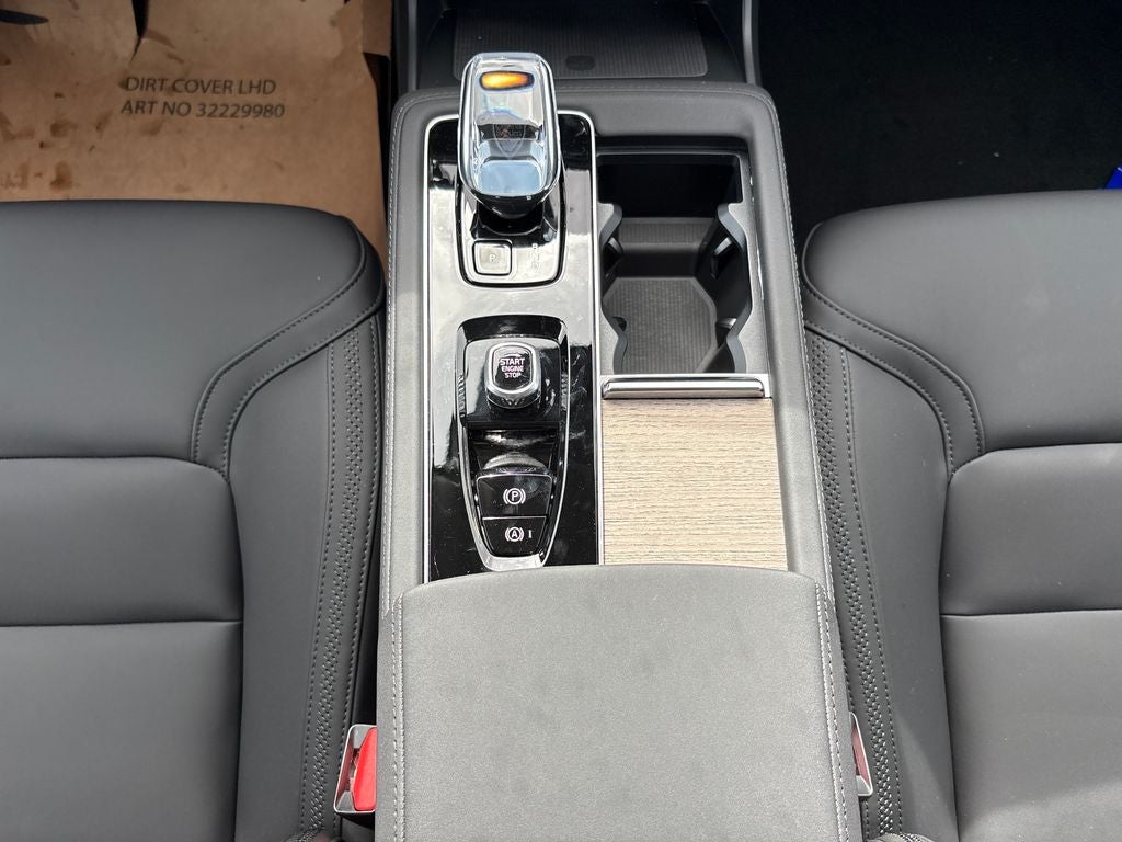 2026 Volvo XC90 B5 Plus