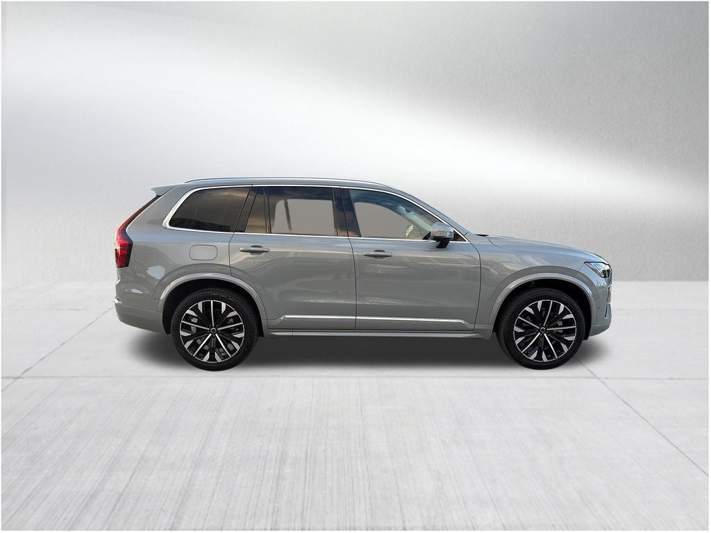 2026 Volvo XC90 B5 Plus