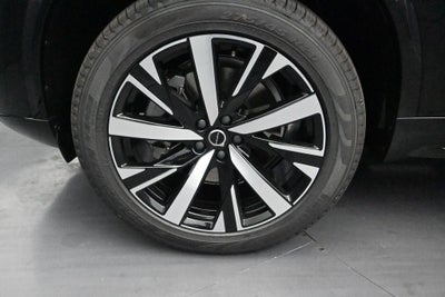2026 Volvo XC90 B5 Core