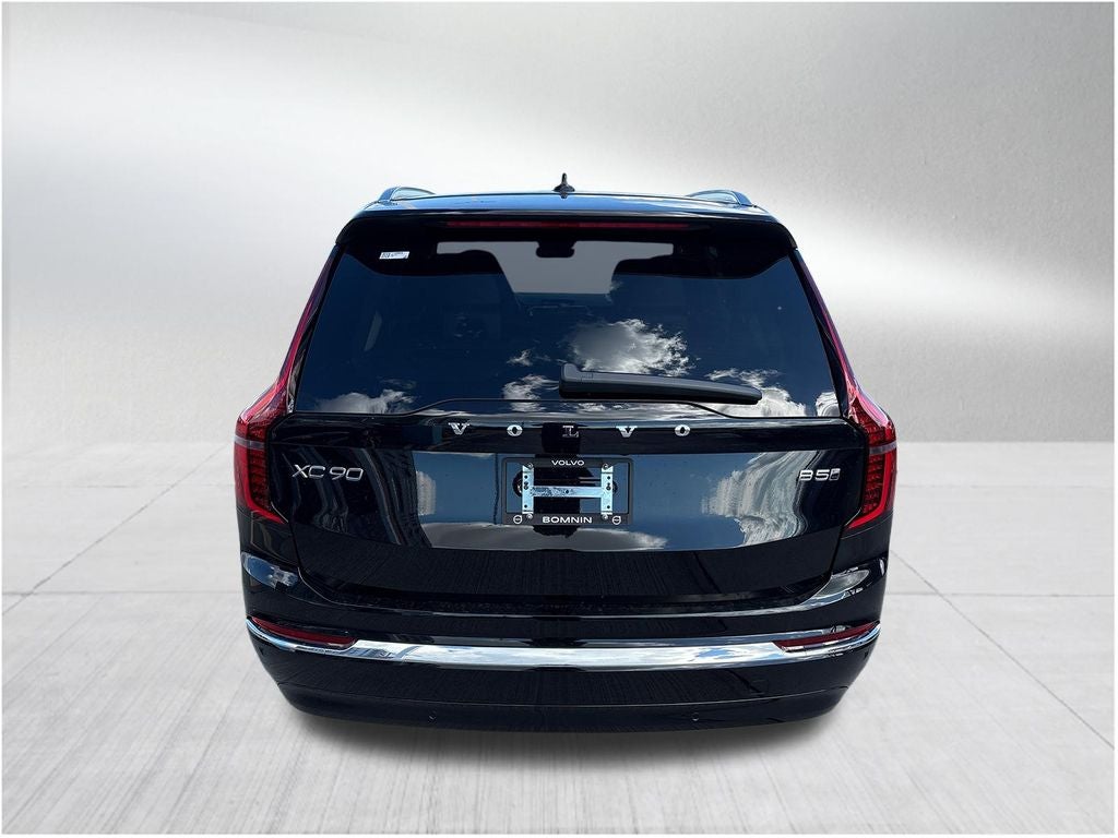 2026 Volvo XC90 B5 Core