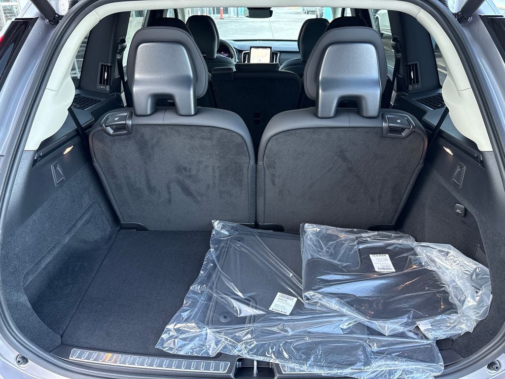 2026 Volvo XC90 B5 Core