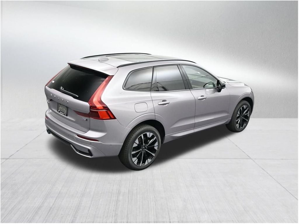 2026 Volvo XC60 B5 Plus