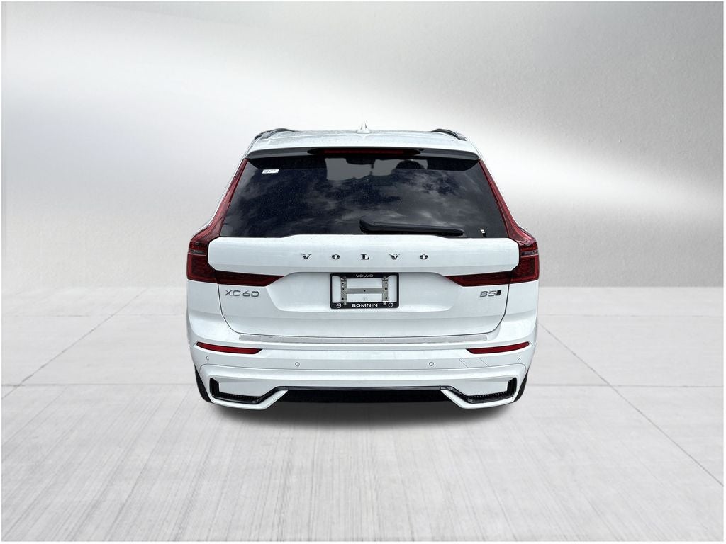 2026 Volvo XC60 B5 Plus