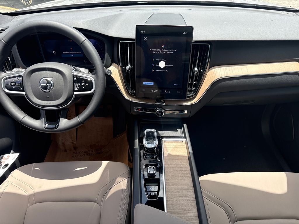 2026 Volvo XC60 B5 Plus