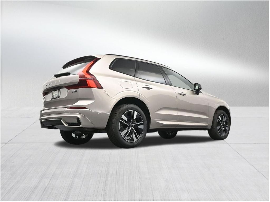 2026 Volvo XC60 B5 Plus