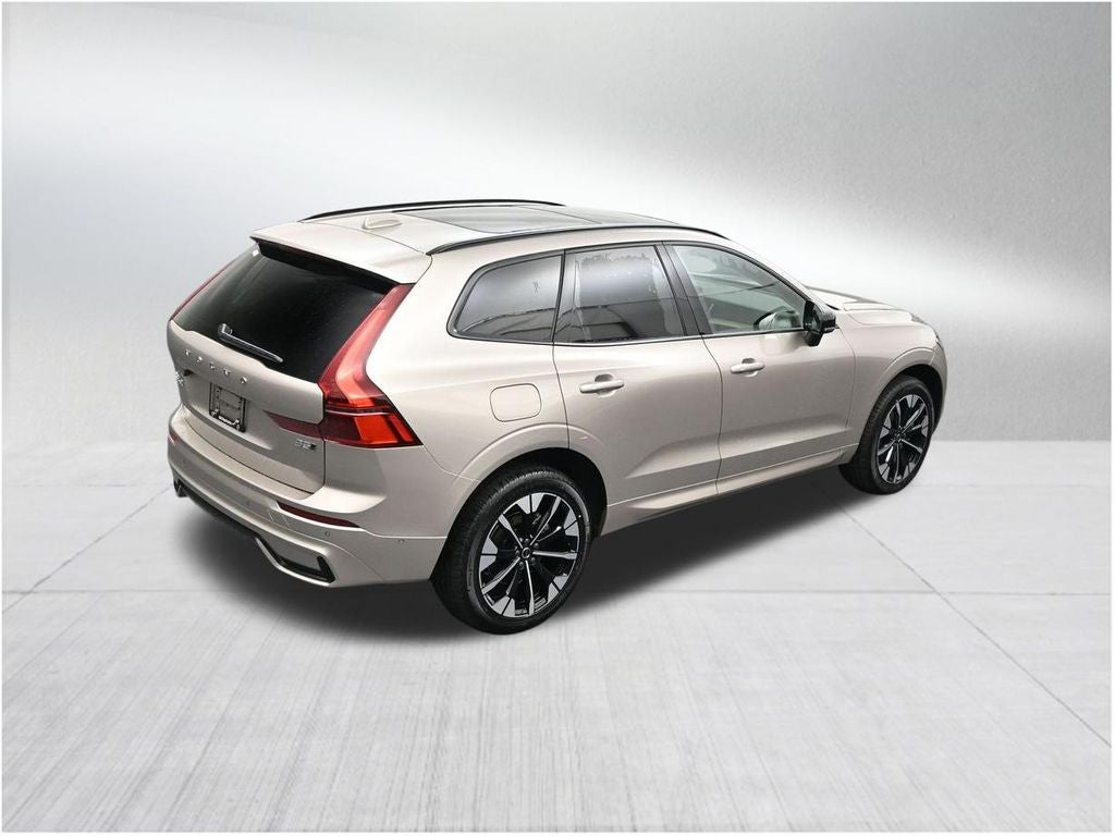 2026 Volvo XC60 B5 Plus