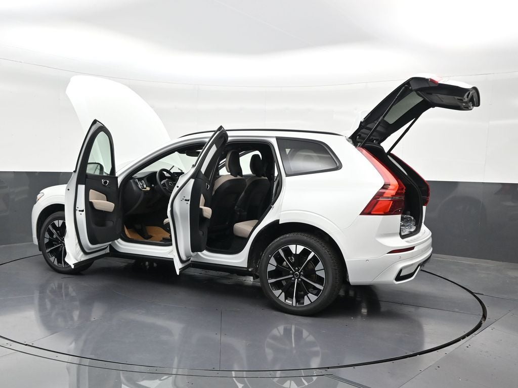 2026 Volvo XC60 B5 Plus