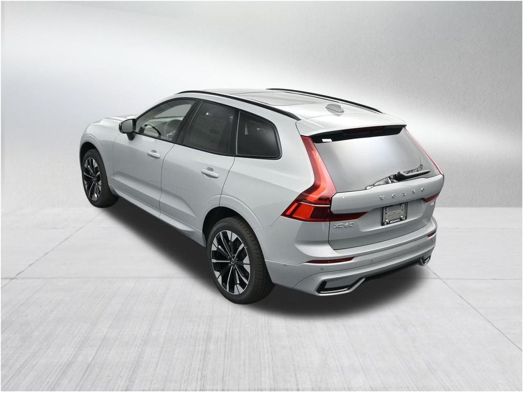 2026 Volvo XC60 B5 Plus