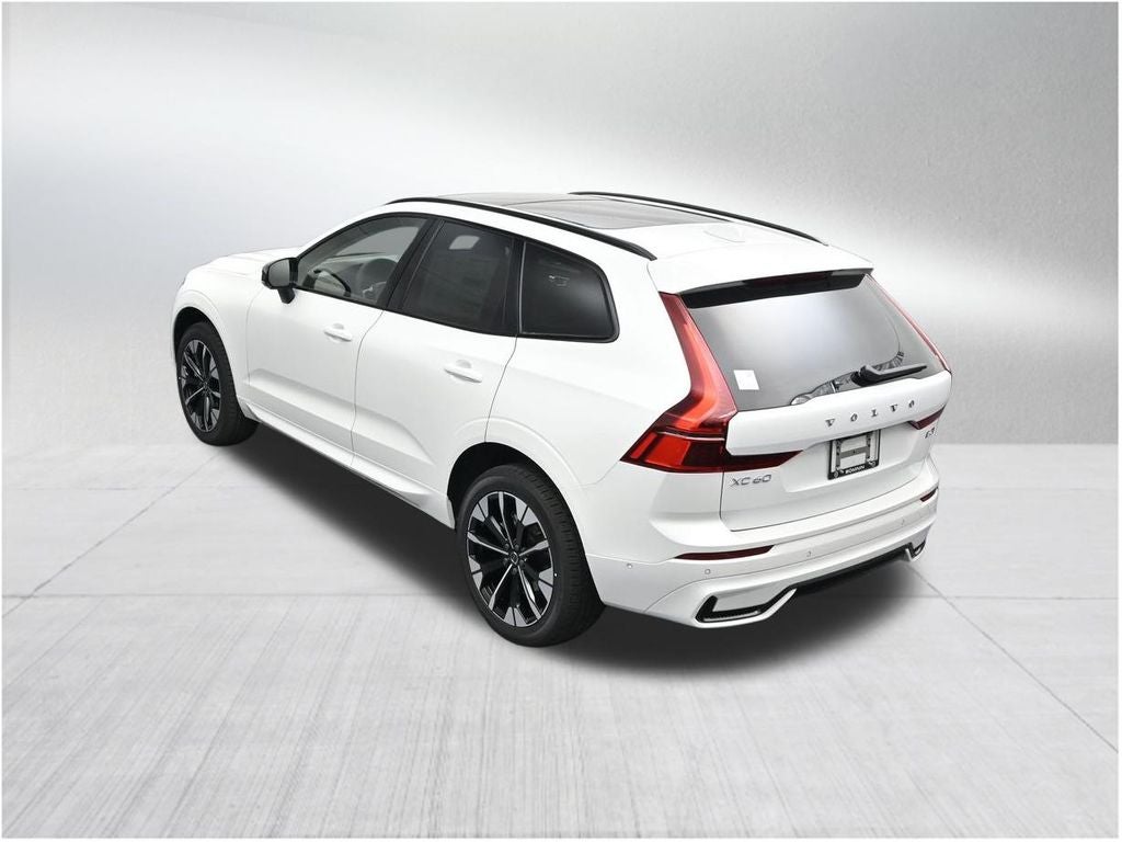 2026 Volvo XC60 B5 Plus
