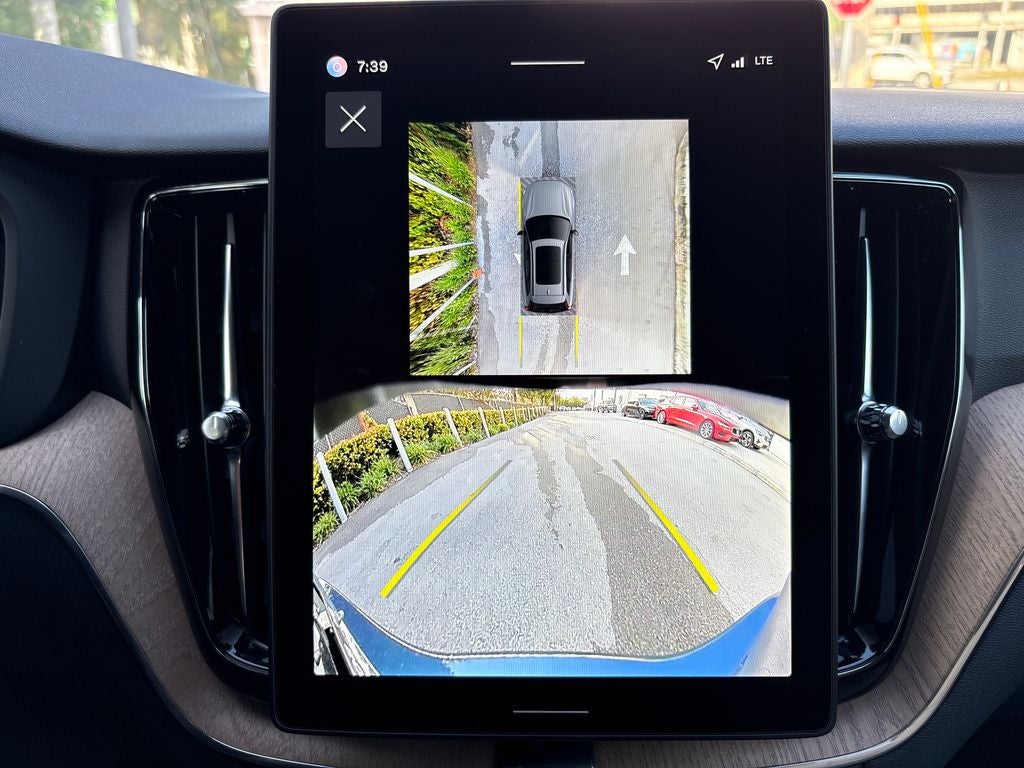 2026 Volvo XC60 B5 Plus