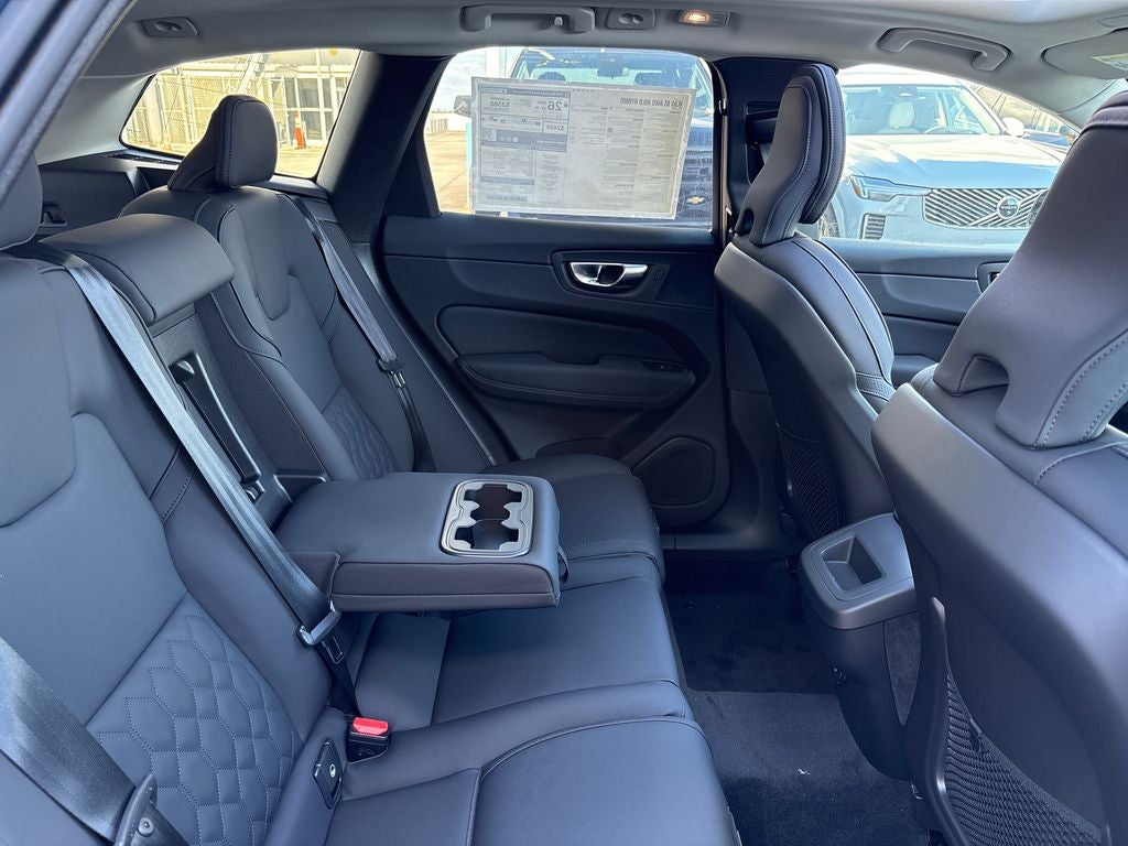 2026 Volvo XC60 B5 Plus