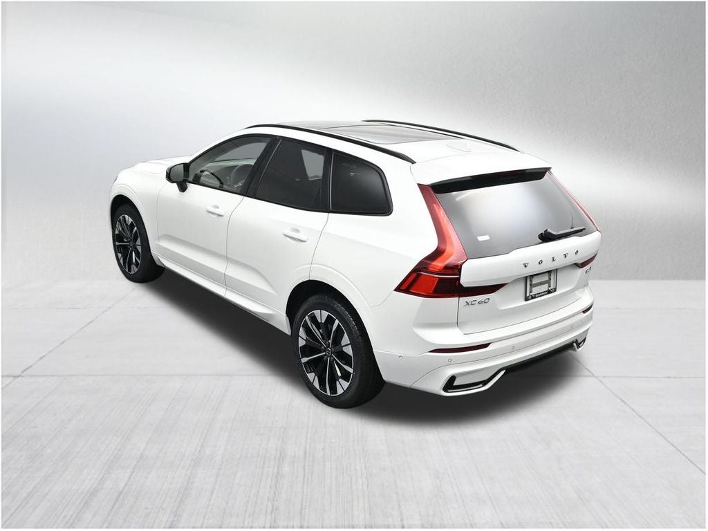 2026 Volvo XC60 B5 Plus