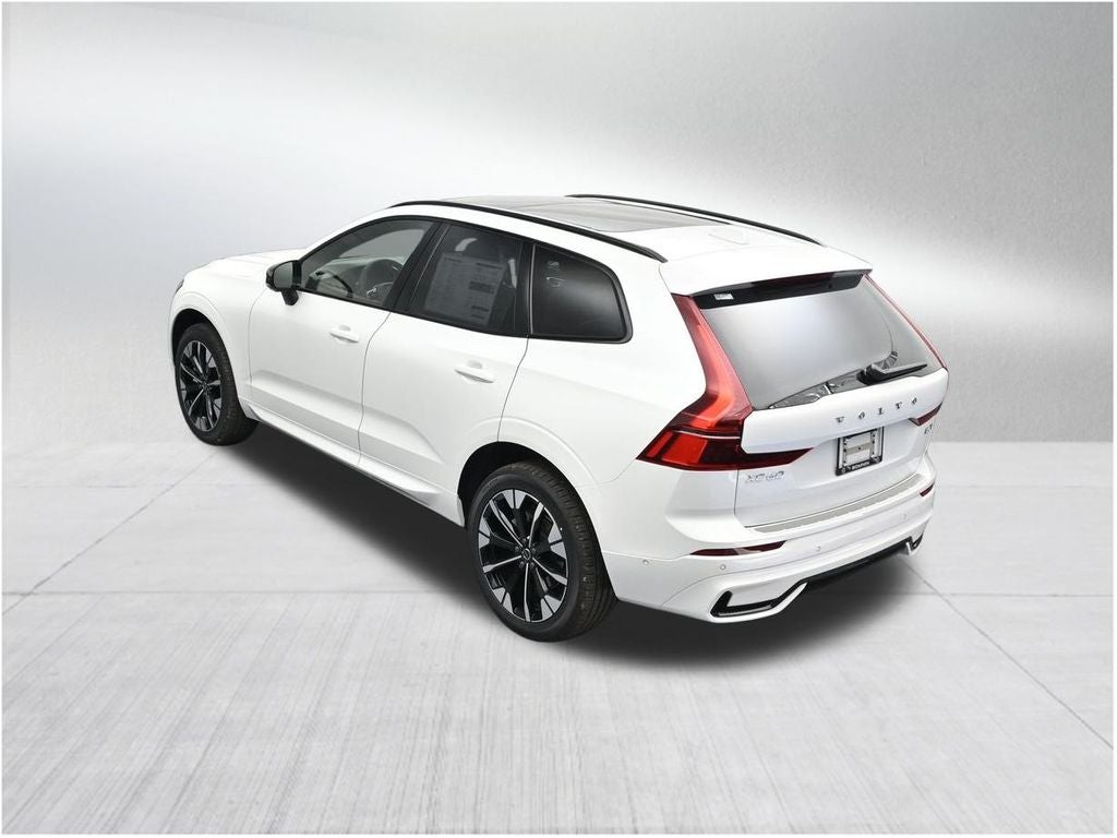 2026 Volvo XC60 B5 Plus