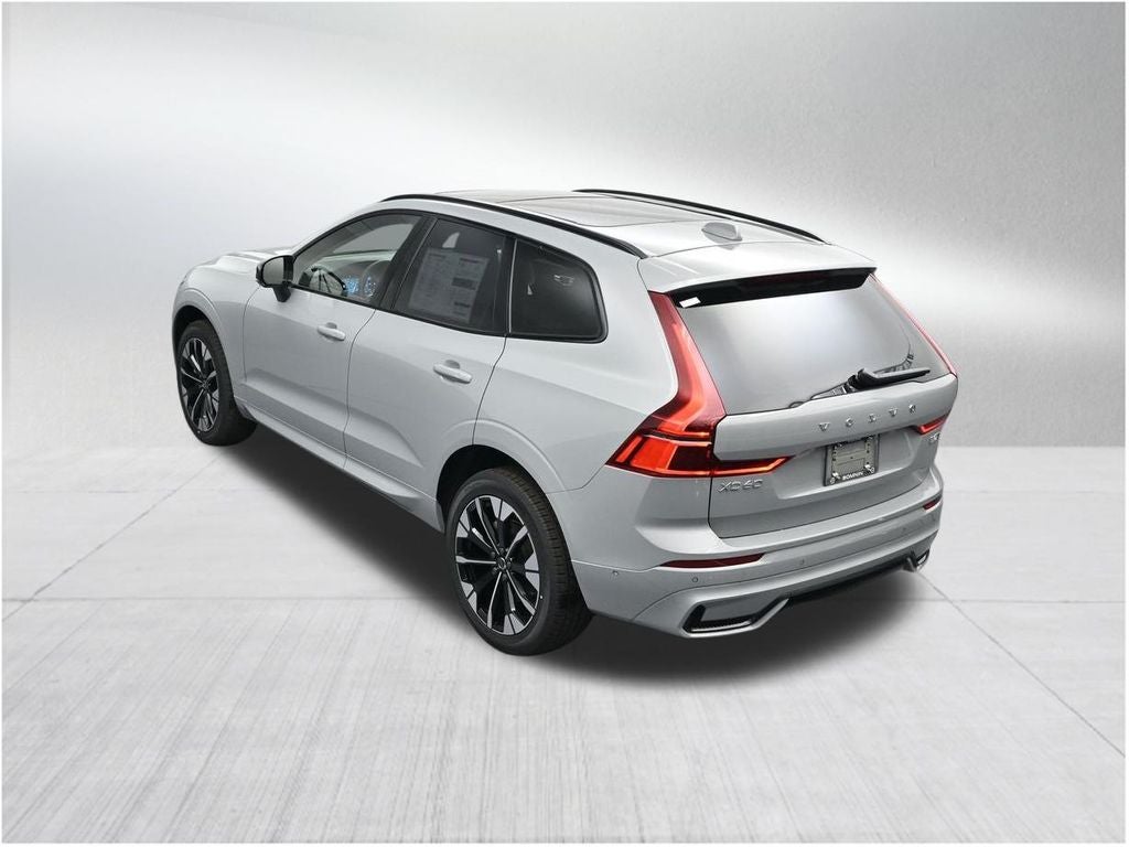 2026 Volvo XC60 B5 Plus