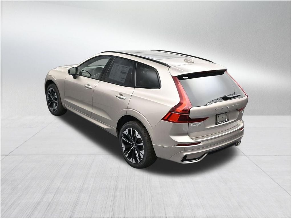 2026 Volvo XC60 B5 Plus